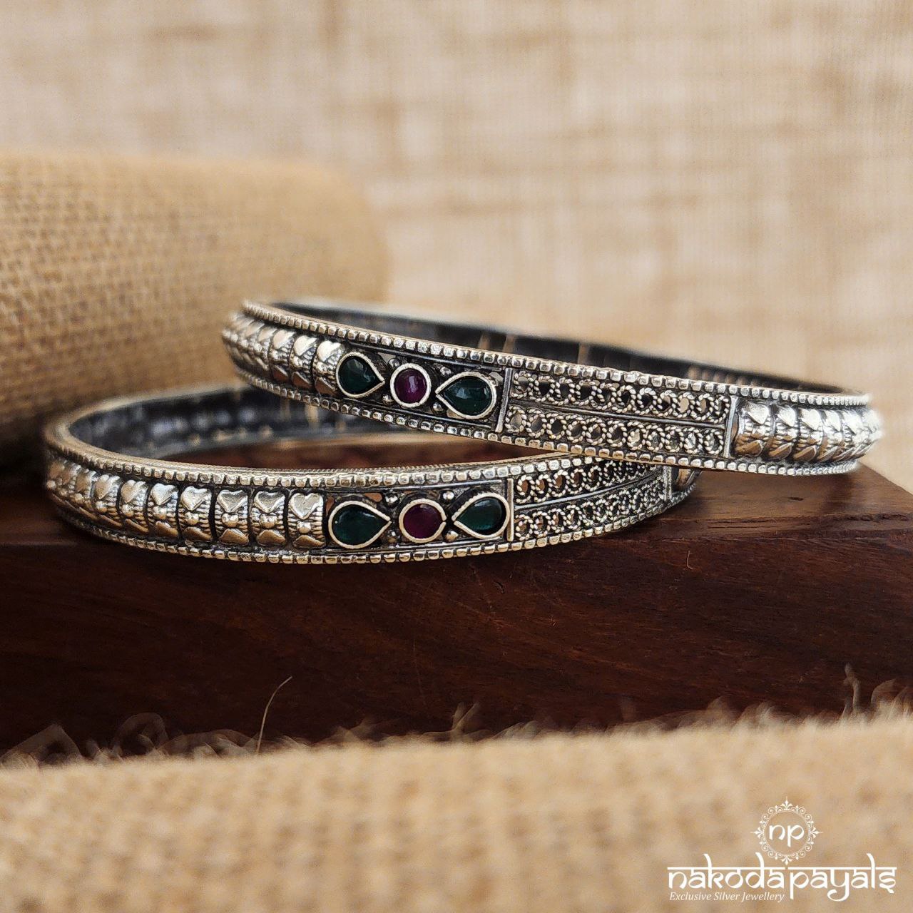 Green Textured Bangle Pair (K5028)