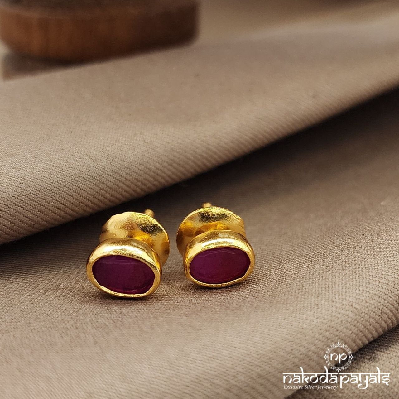 Graceful Pair Studs (Ge9845-50)