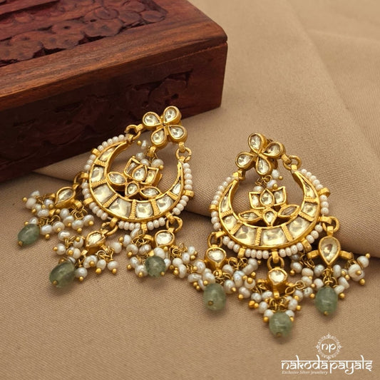 Gorgeous Pearly Chandbali (Ge10702)