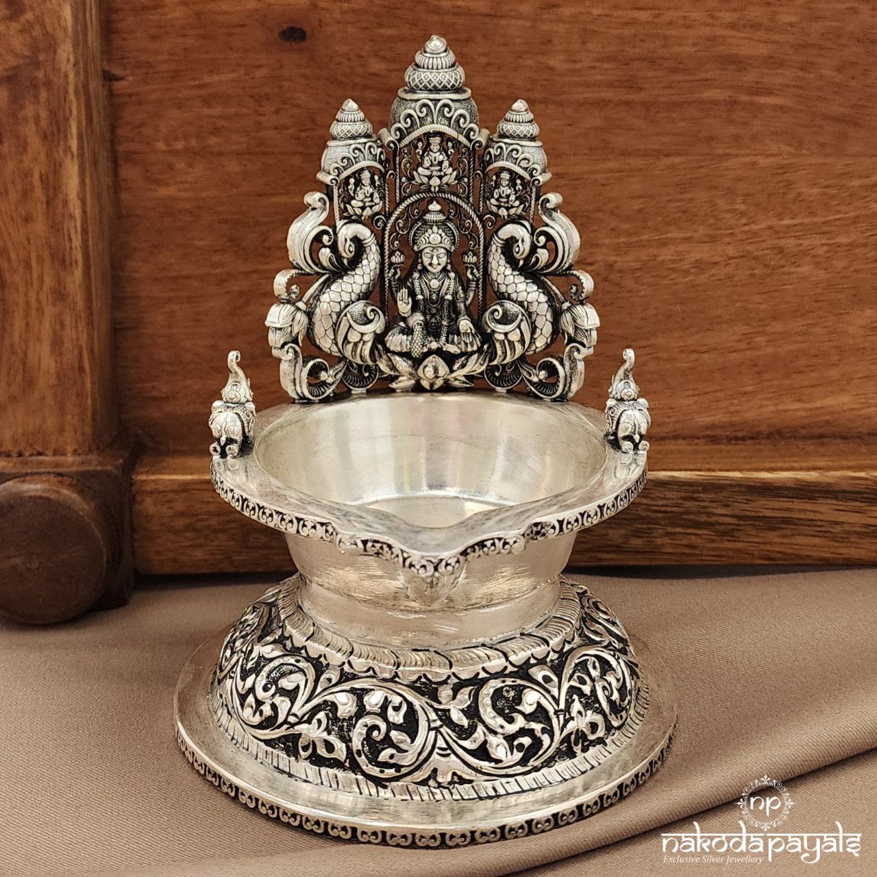 Lakshmi Kamakshi Deepam (Aa2084)