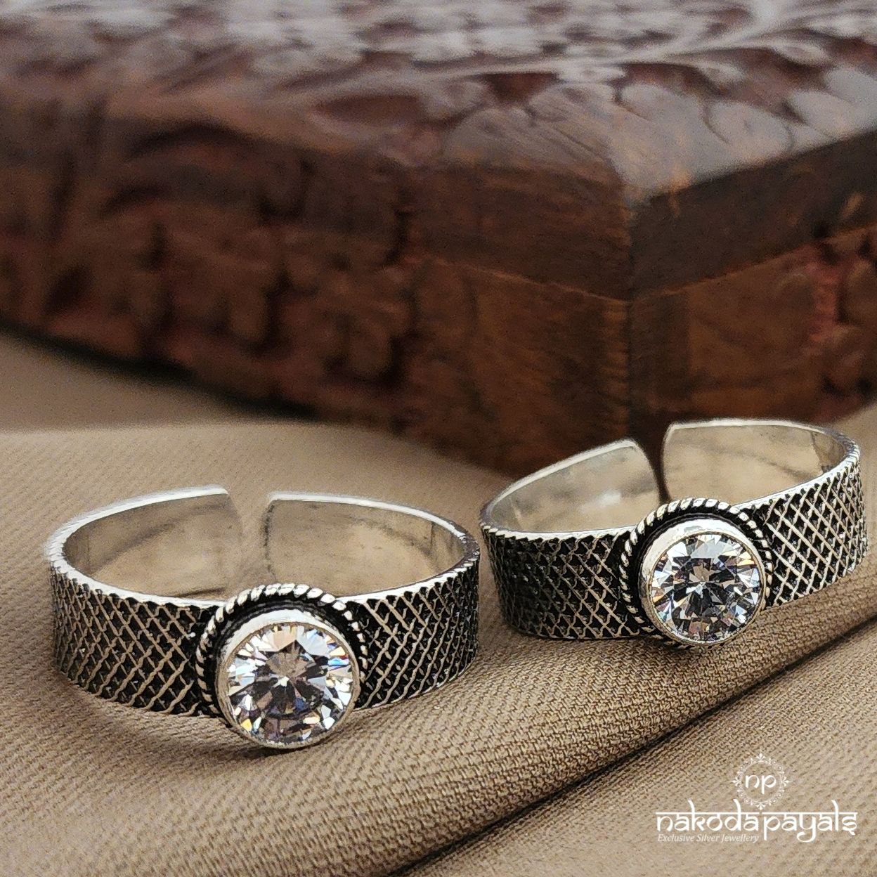 White Big Toe Band (T4795)