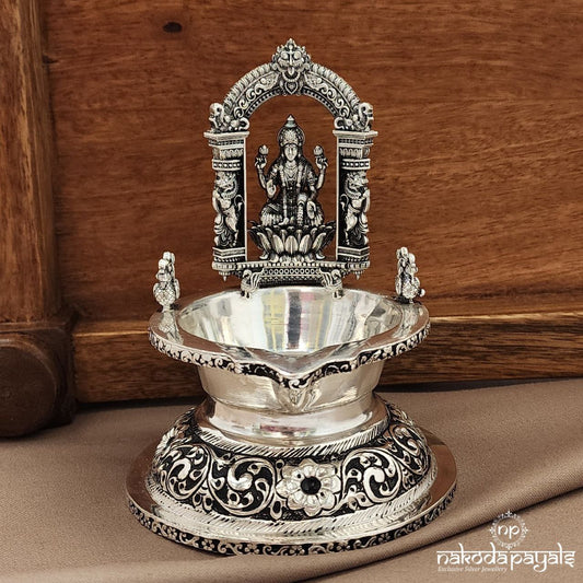 Peacock  Kamakshi Deepa  (Aa2207)