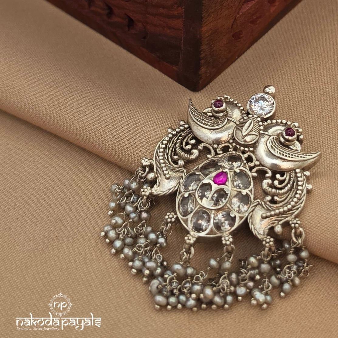 Exquisite Twin Peacock Pearl Pendant (P2685)