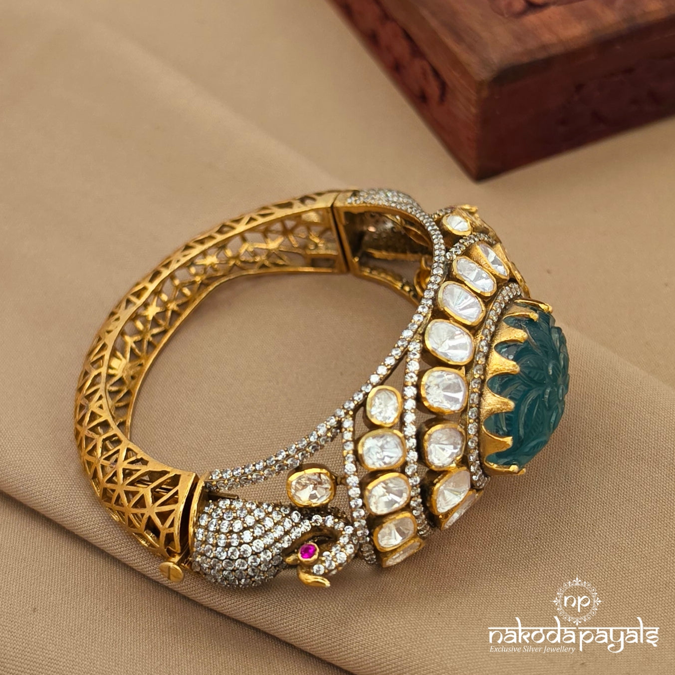Moissanite Exquisite Peacock Screw Kada(Gk3342)