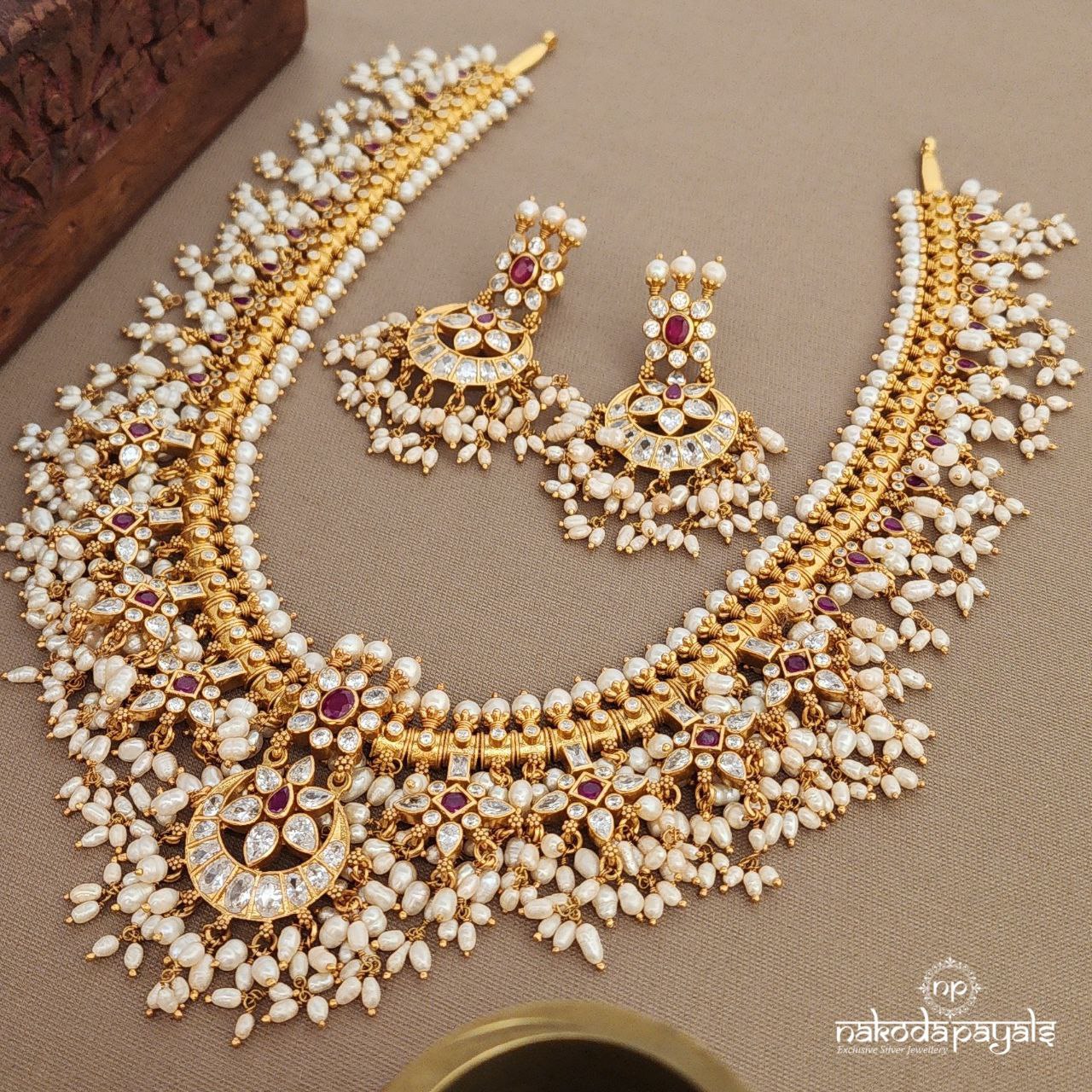 Guttapusalu Neckpiece With Earrings (Gn9618)
