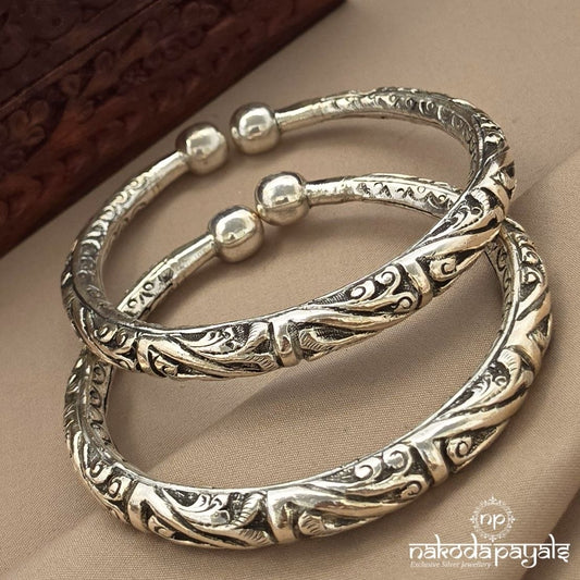 Mesmerizing Ankle Kada (T2369)
