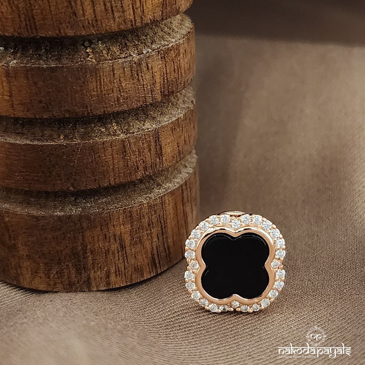 Rose Gold Unique Black Lapel Pin (St3664)