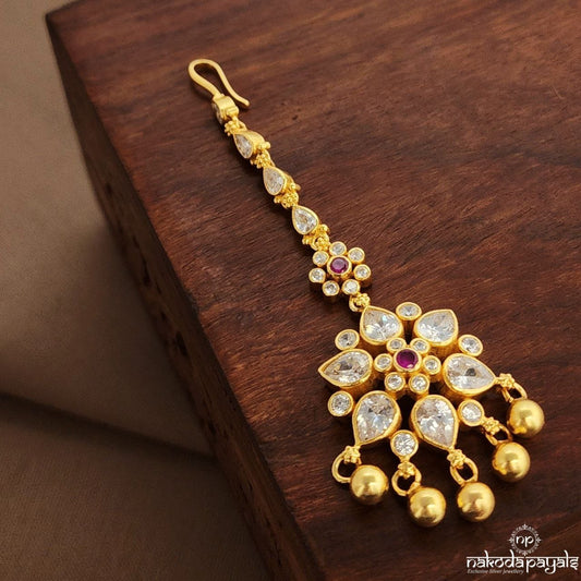 White Floral Maang Tikka (Gm1120)