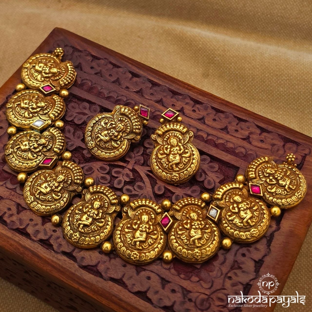 Divine Lakshmi Neckpiece With Earrings (Gn10665)