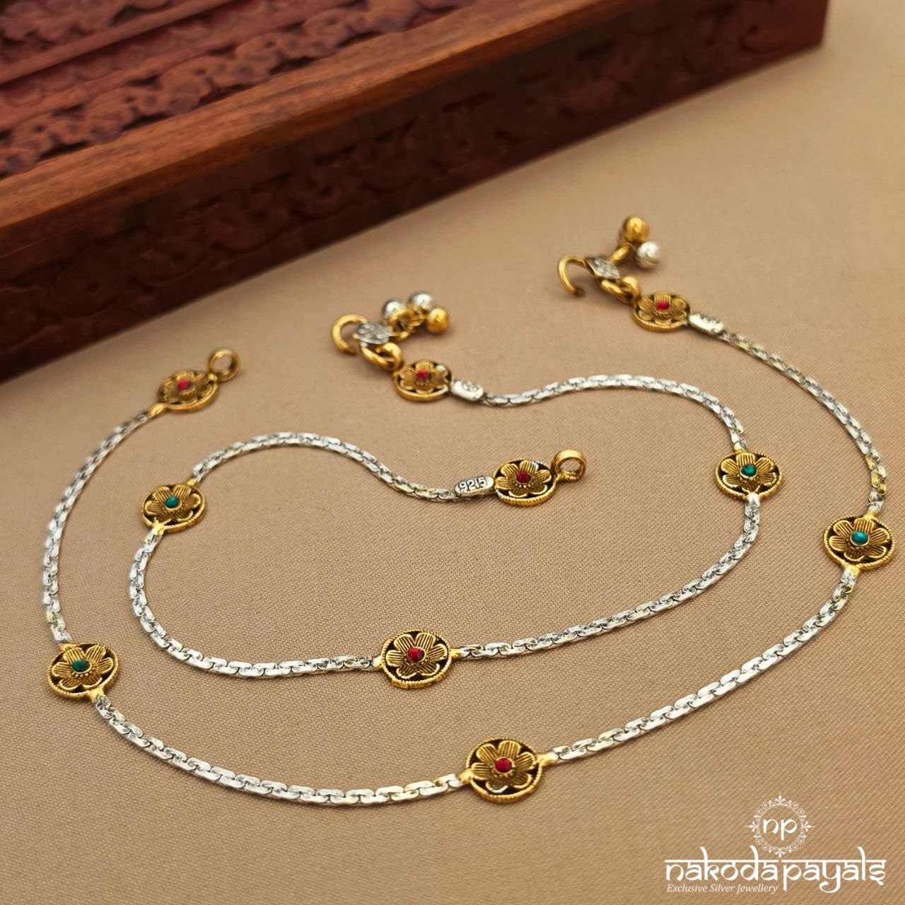 Floral Exclusive Dual tone Anklet (A7022)