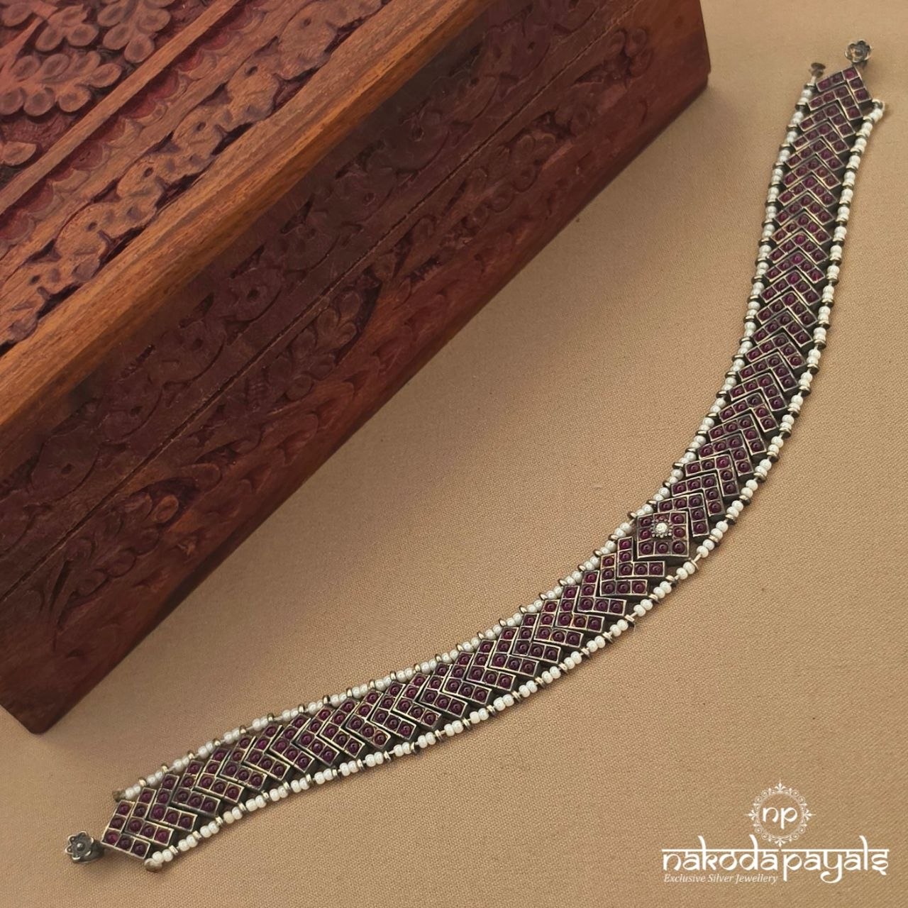 Resplendent Pearl Choker (N12073)