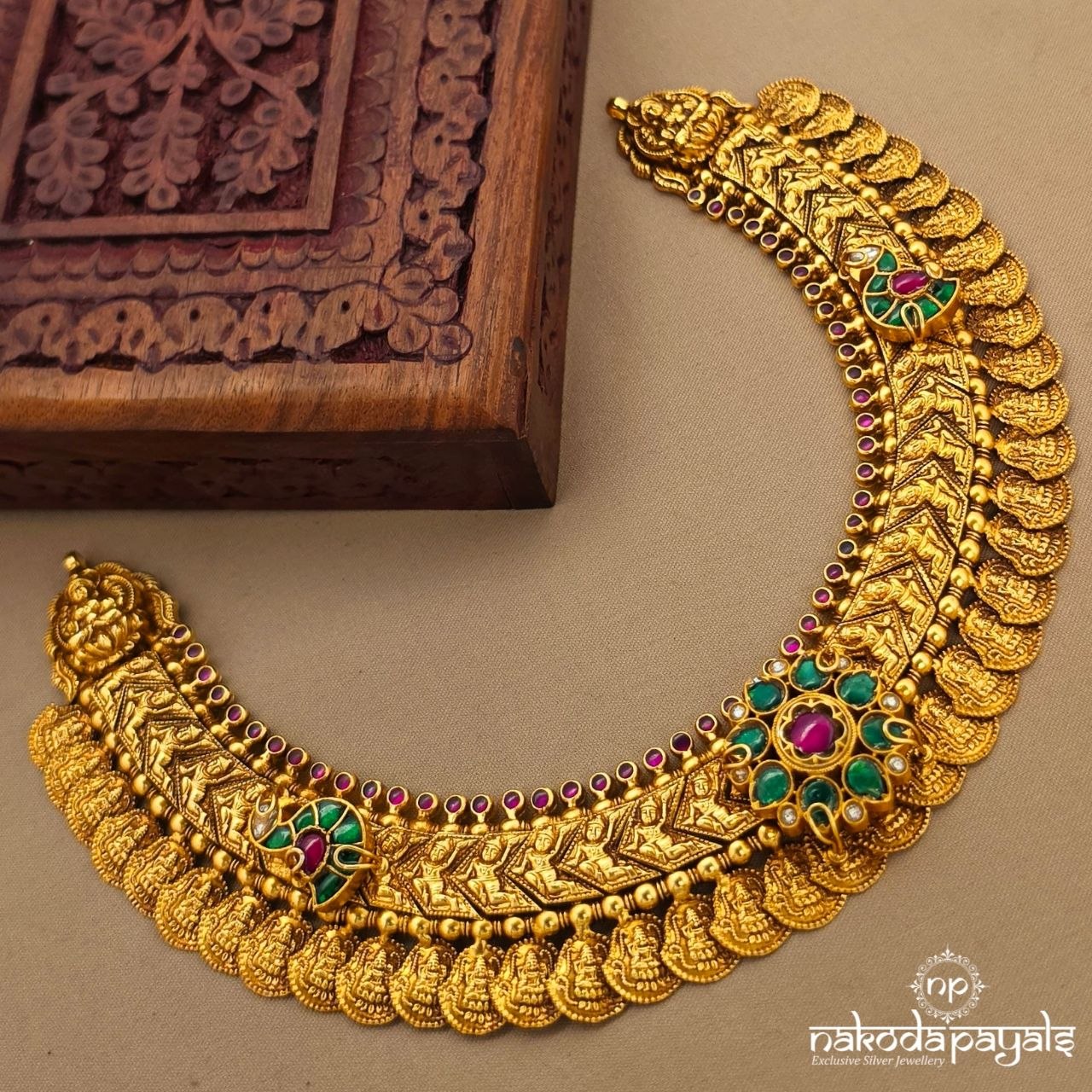 Green Floral Lakshmi Kasu Neckpiece (Gn10652)