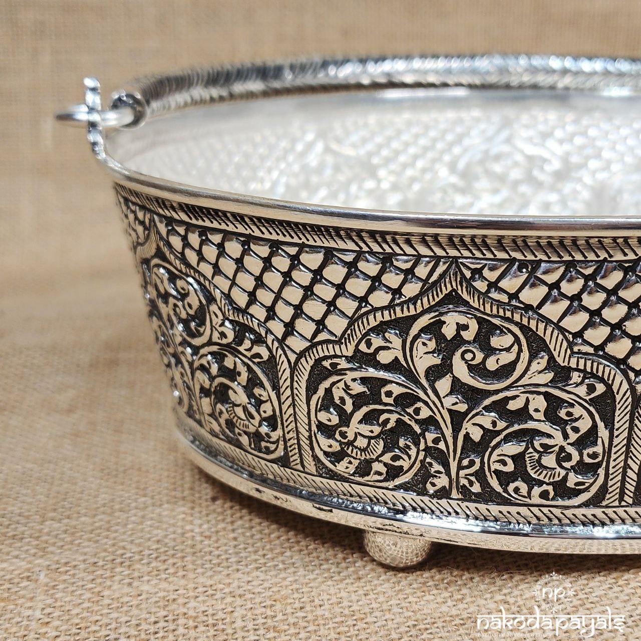 Amazing Oxidised Fruit Basket(Aa1526)