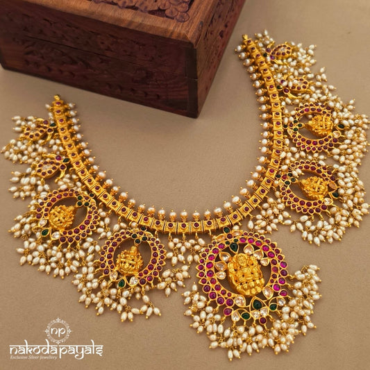 Exclusive Pearly Neckpiece (Gn10755)