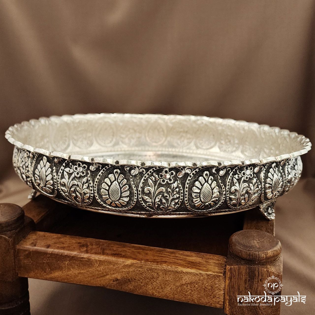 Oxidised Flower Chitai Plate  (Aa2259)