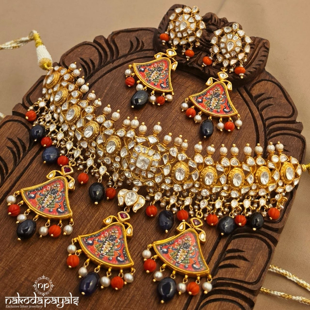 Srinathji Neckpiece With Earrings (Gn11086)