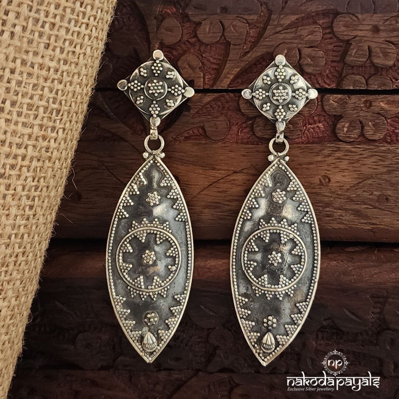 Elegant Oxidised Chandbali (C3650)