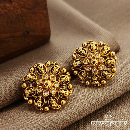 White Lakshmi Studs (Ge10315)