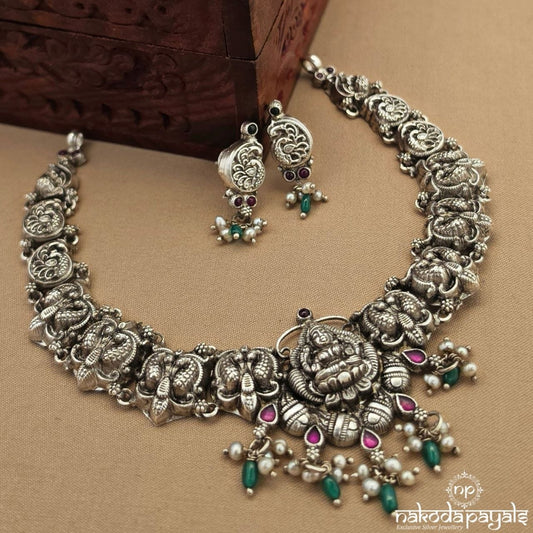 Lakshmi Neckpiece With Earrings (N12045)