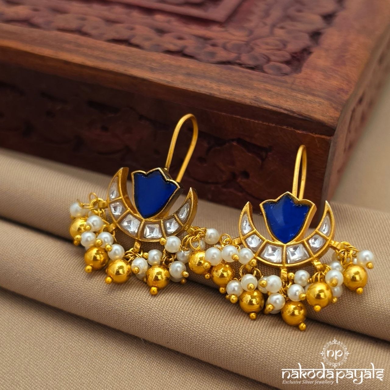 Blue Pearly Hanging (Ge10878)