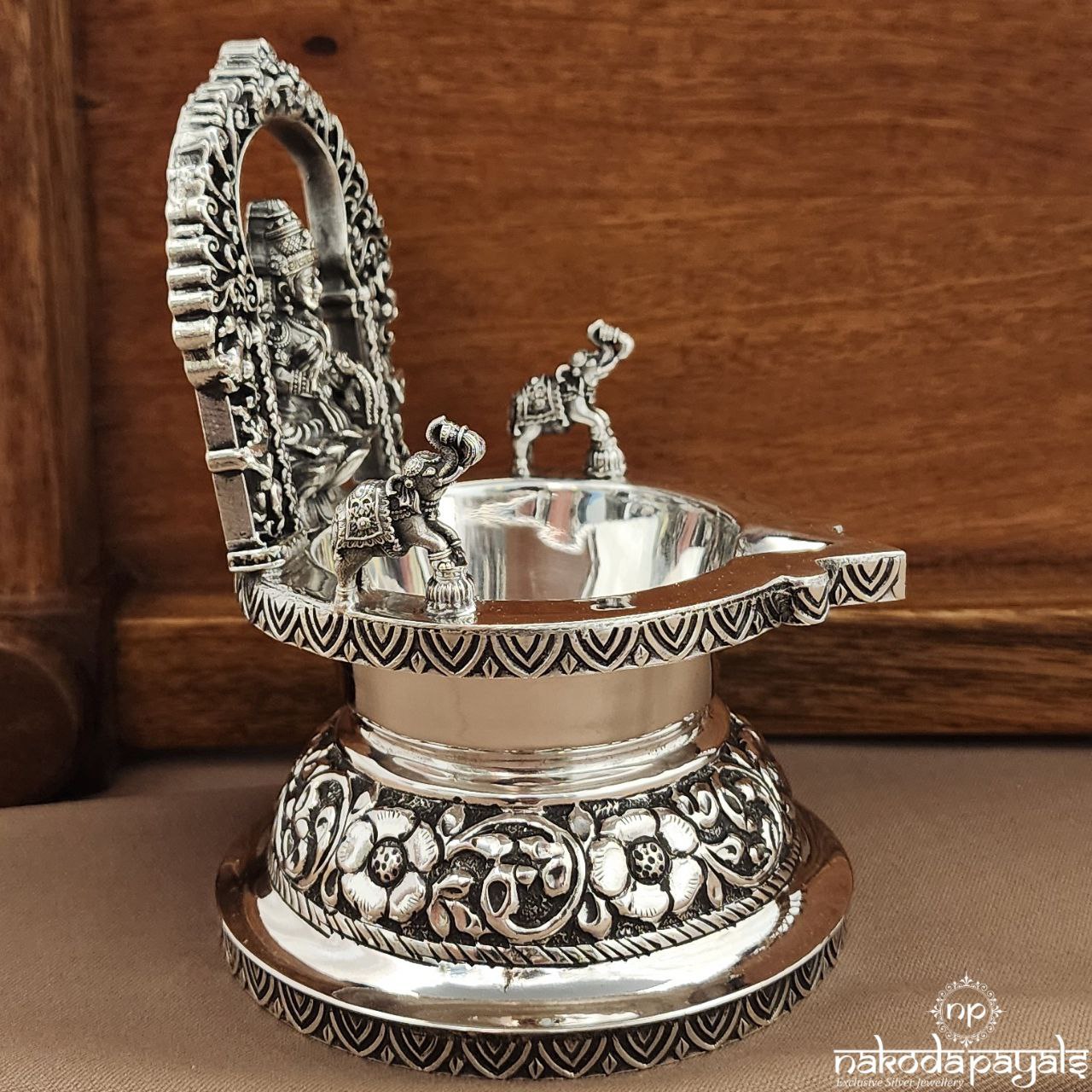 Oxidised Kamakshi Deepam (Aa2512)
