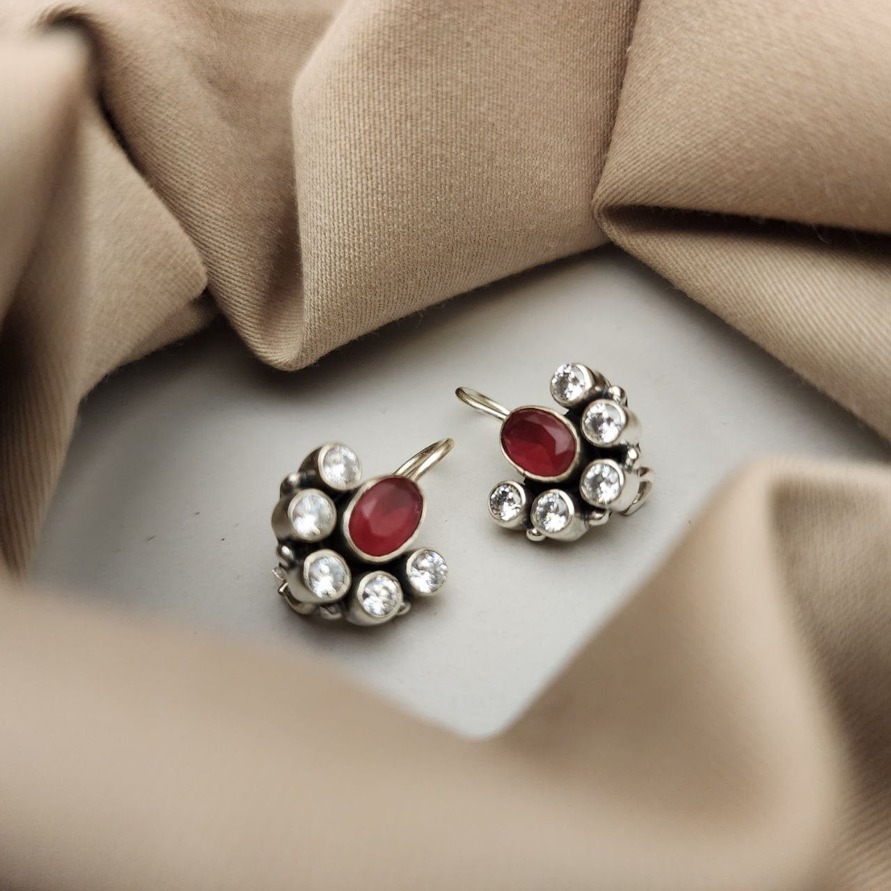 Colorful Hangings (H2032-39)