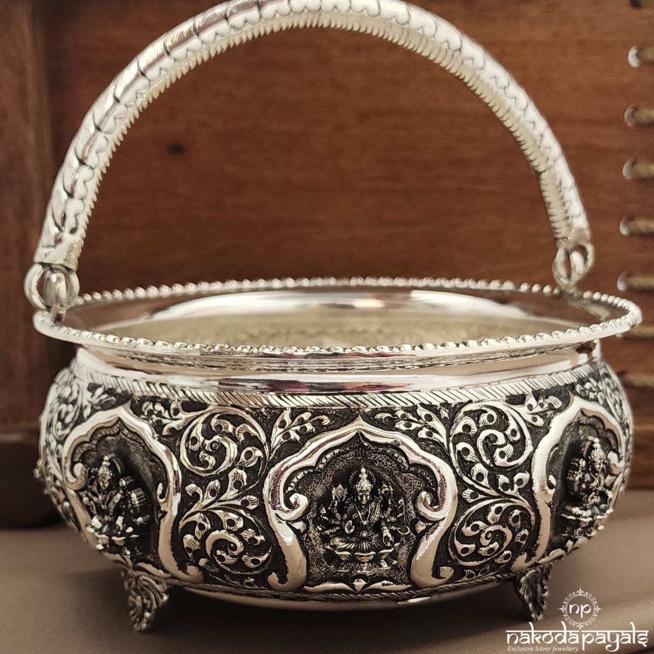 Asta Lakshmi Basket (Aa2063)