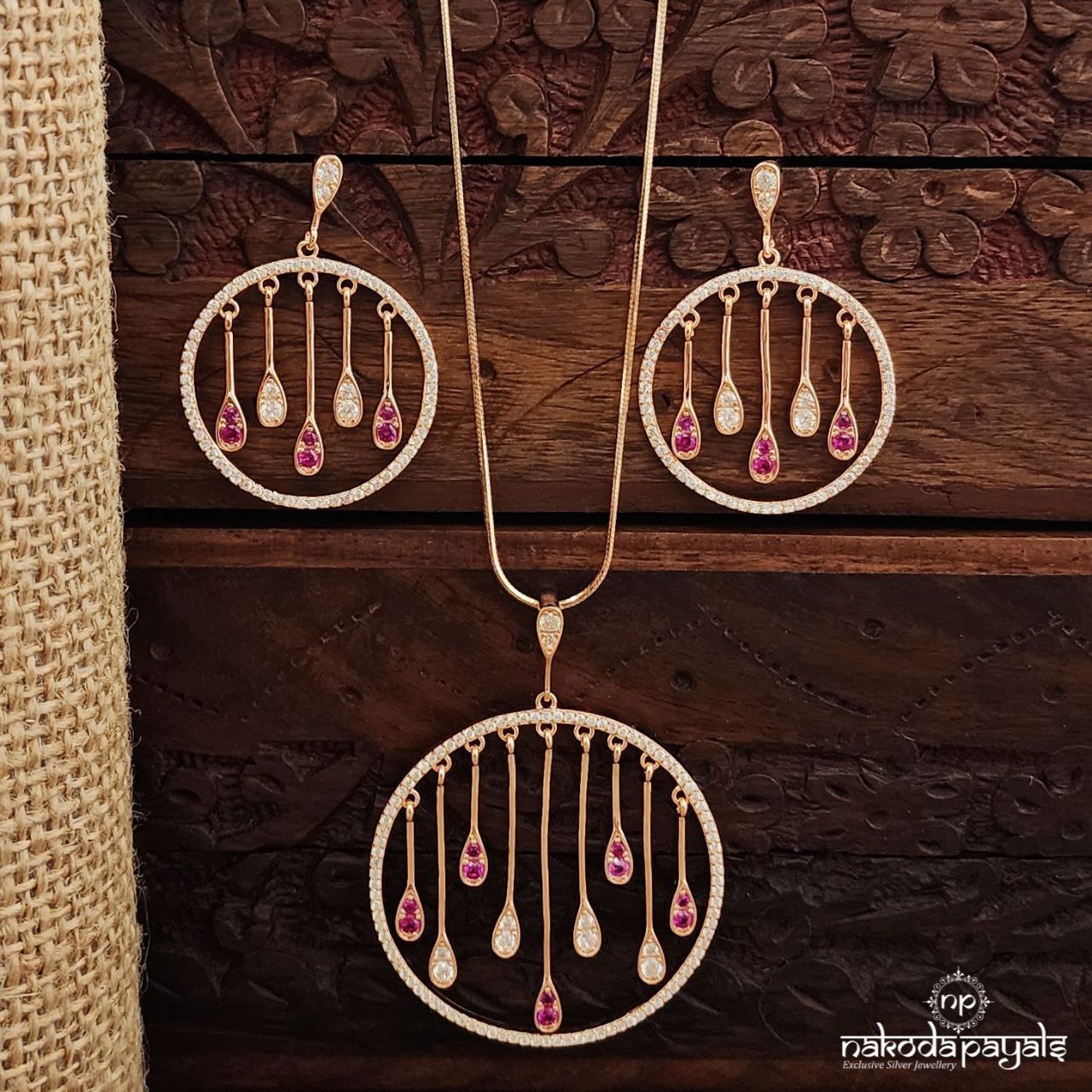 Rose Gold Circular Pendant Set (St3688)