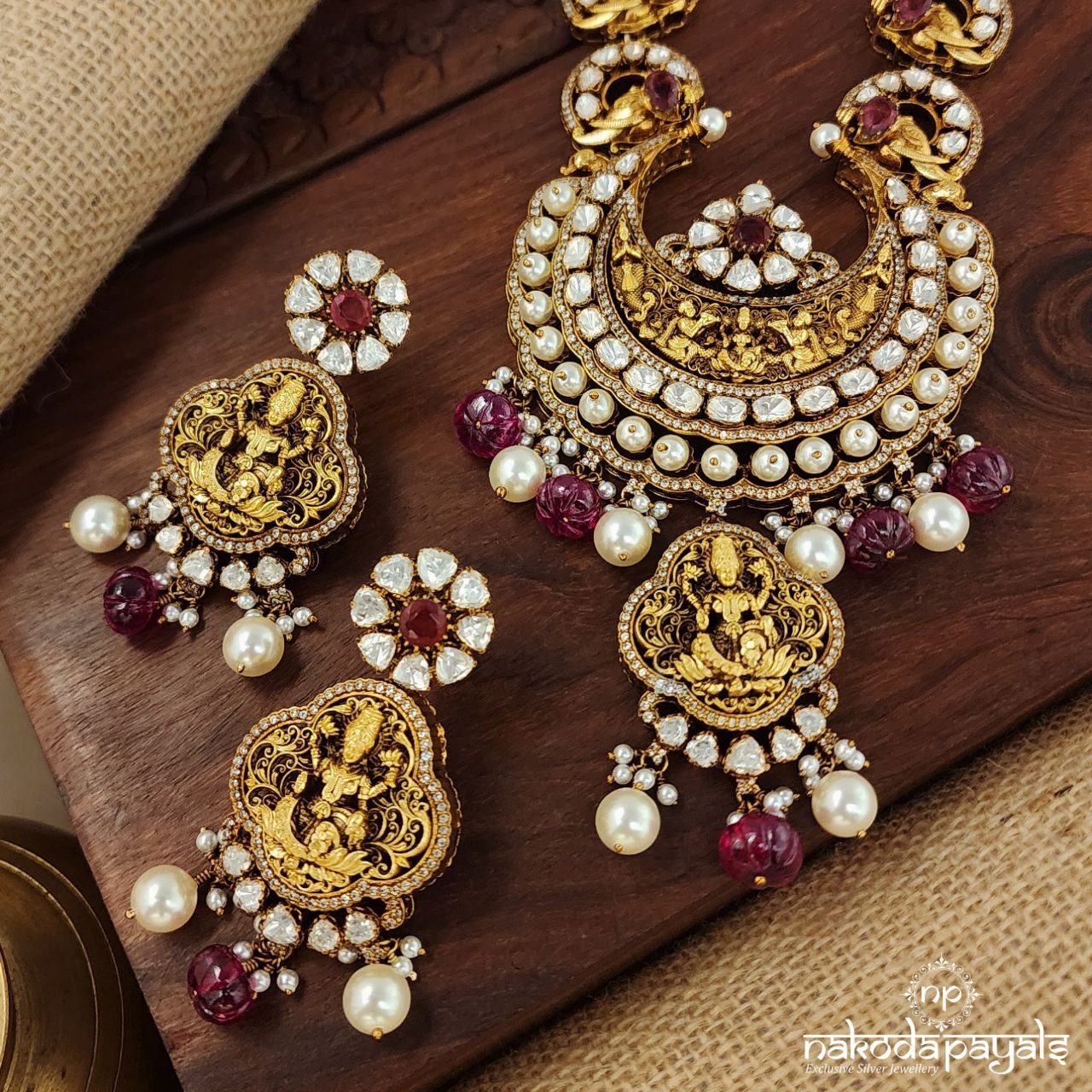 Lakshmi Moissanite Neckpiece With Earrings (Gn8610)