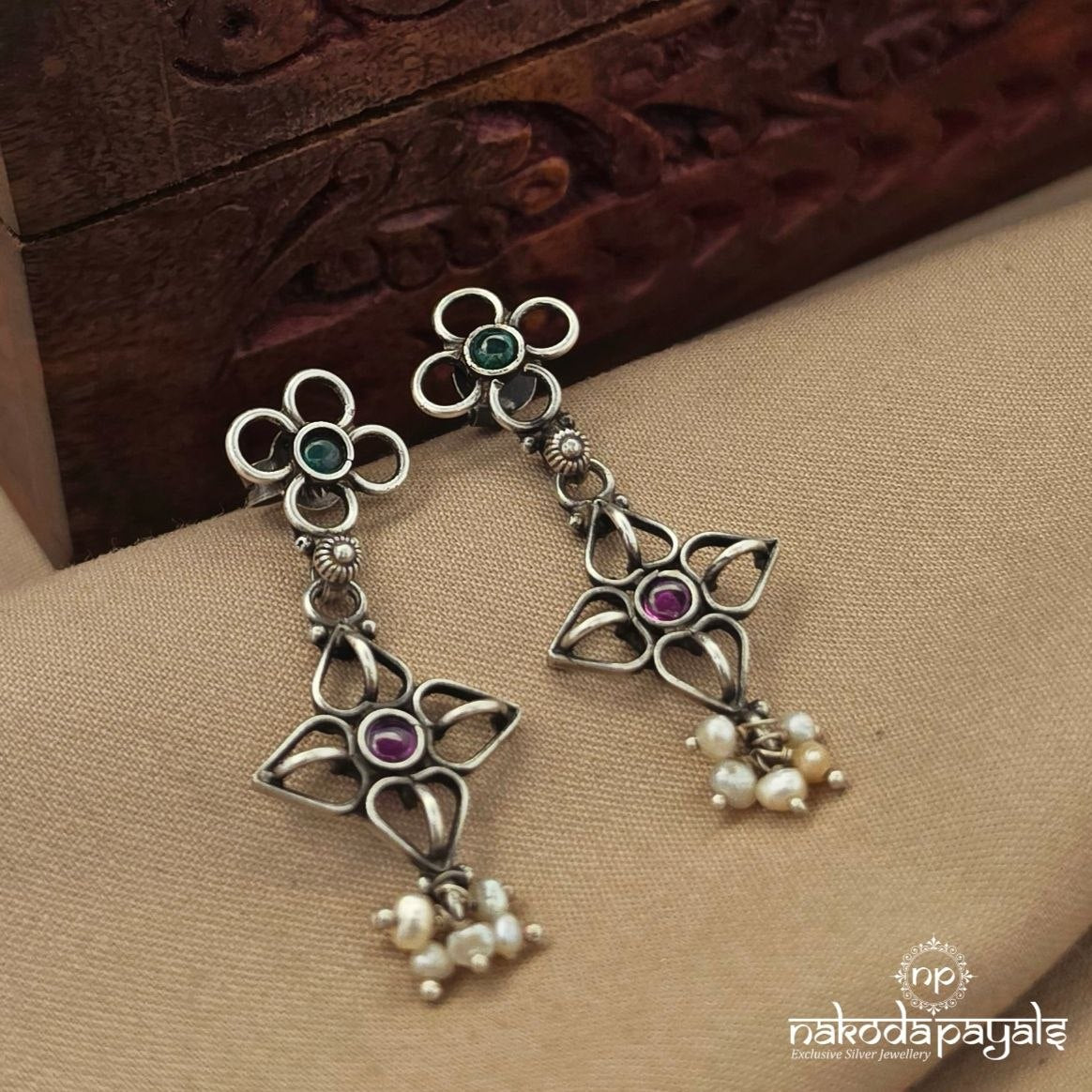 Cutsy Floral Earring (C4280)
