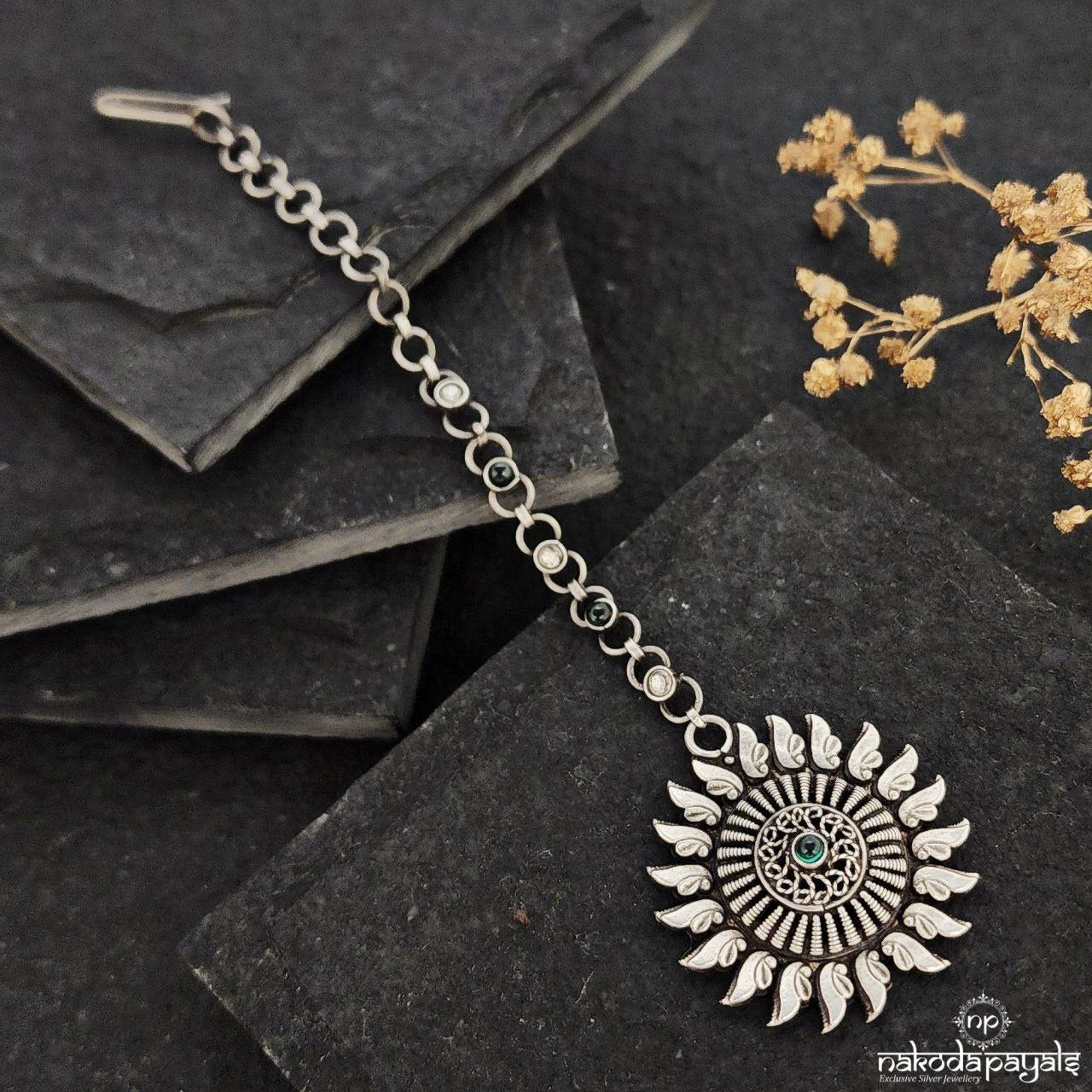 Green Dot Surya Maang Tikka (M0387)