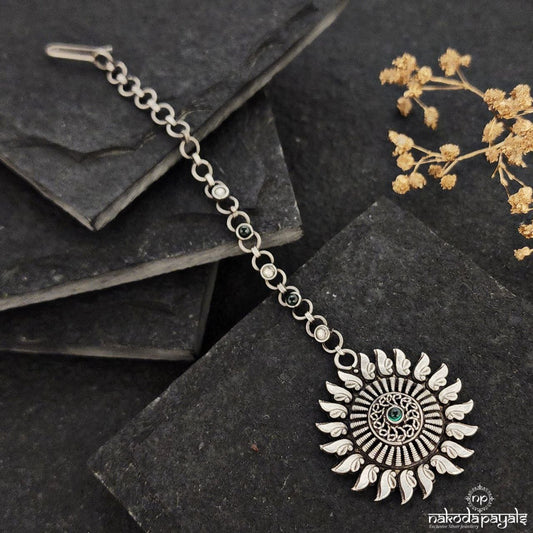 Green Dot Surya Maang Tikka (M0387)