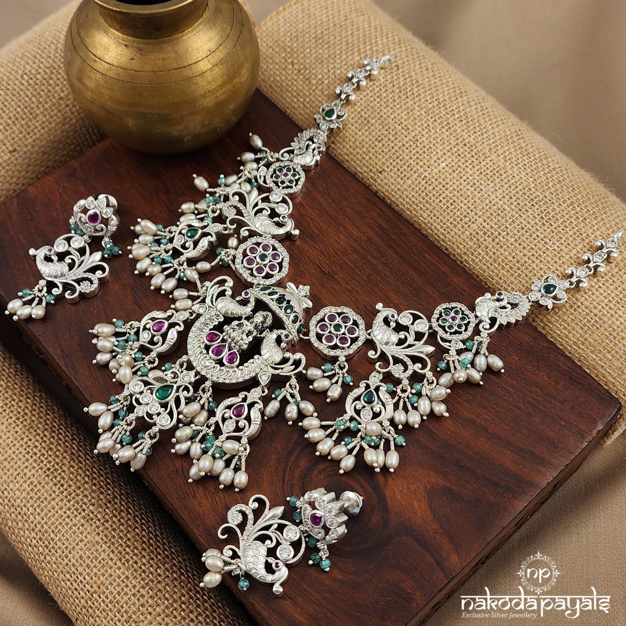 Lakshmi Temple Neckpiece With Earrings (N10485)