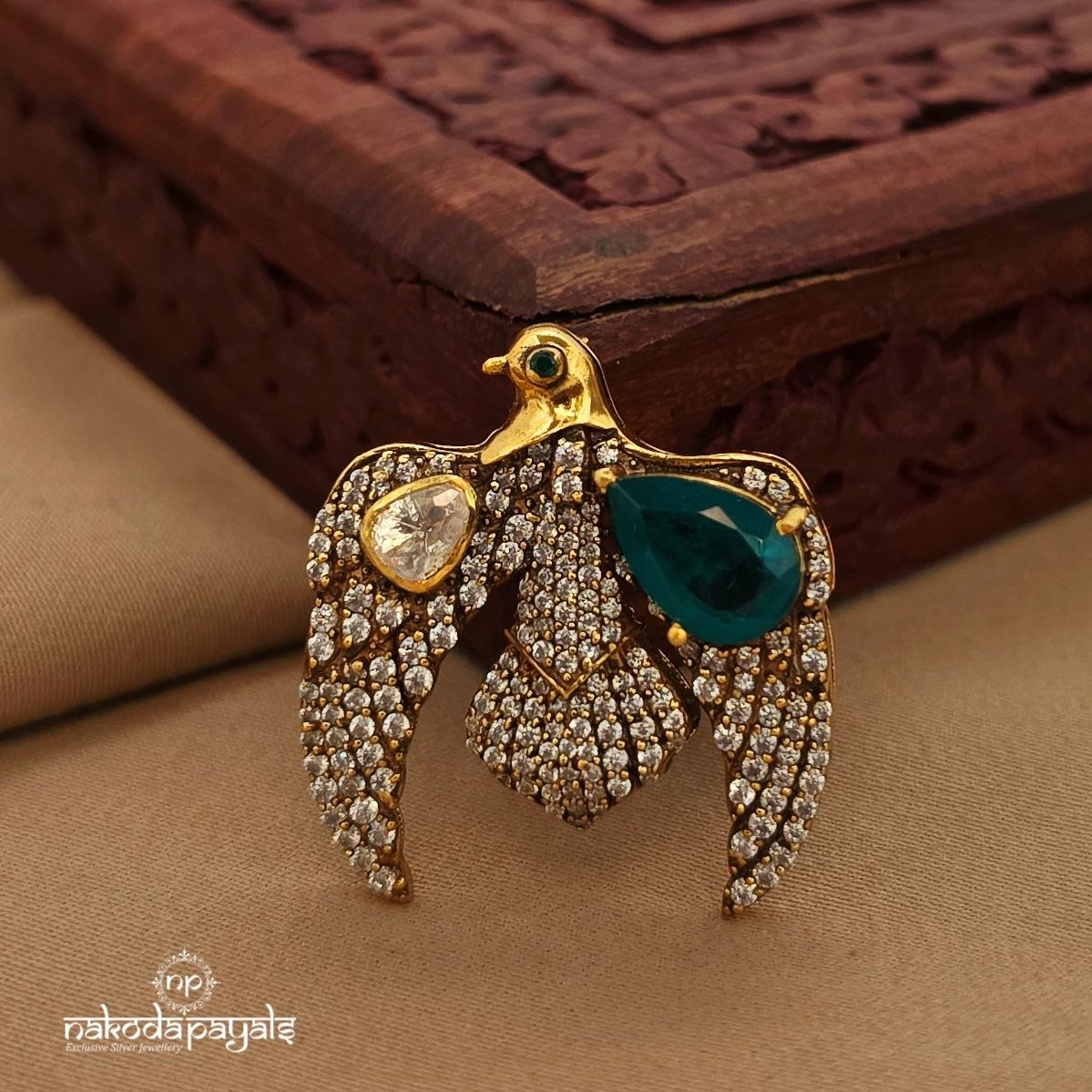 Emerald Peacock Brooch (St4006)