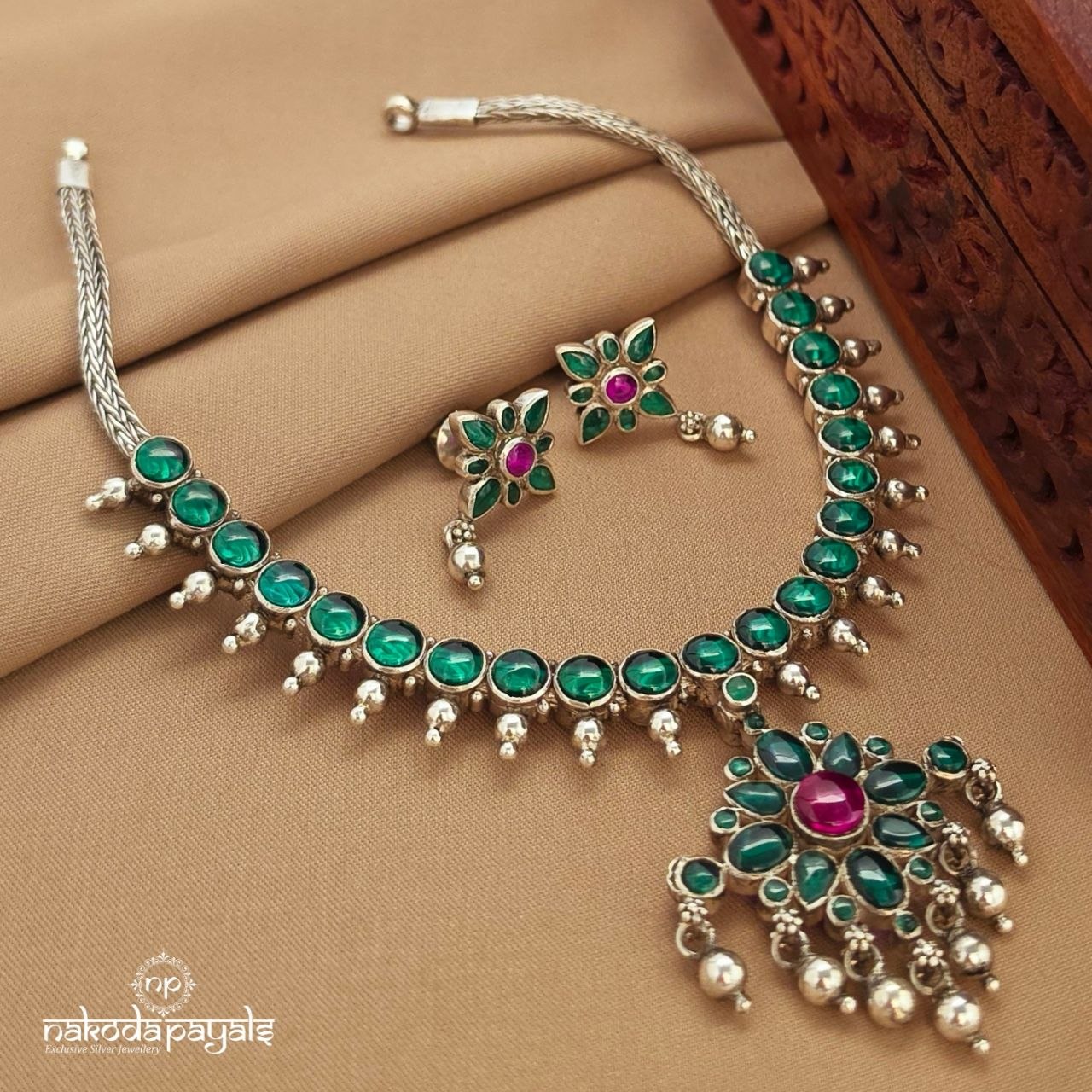 Pink & Green Reversible Neckpiece With Earrings (N11717)