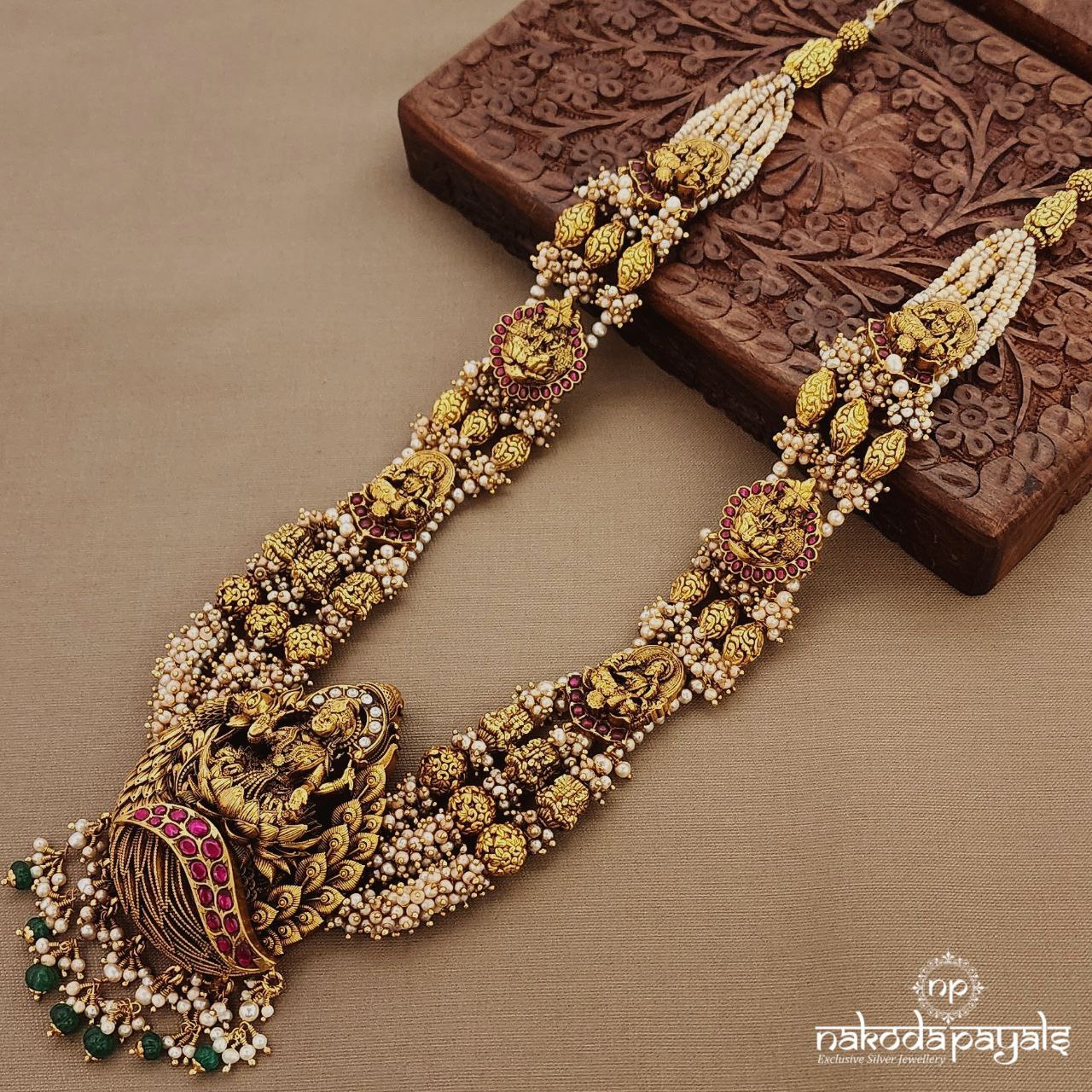 Maha Lakshmi Kundan Neckpiece (Gn9593)