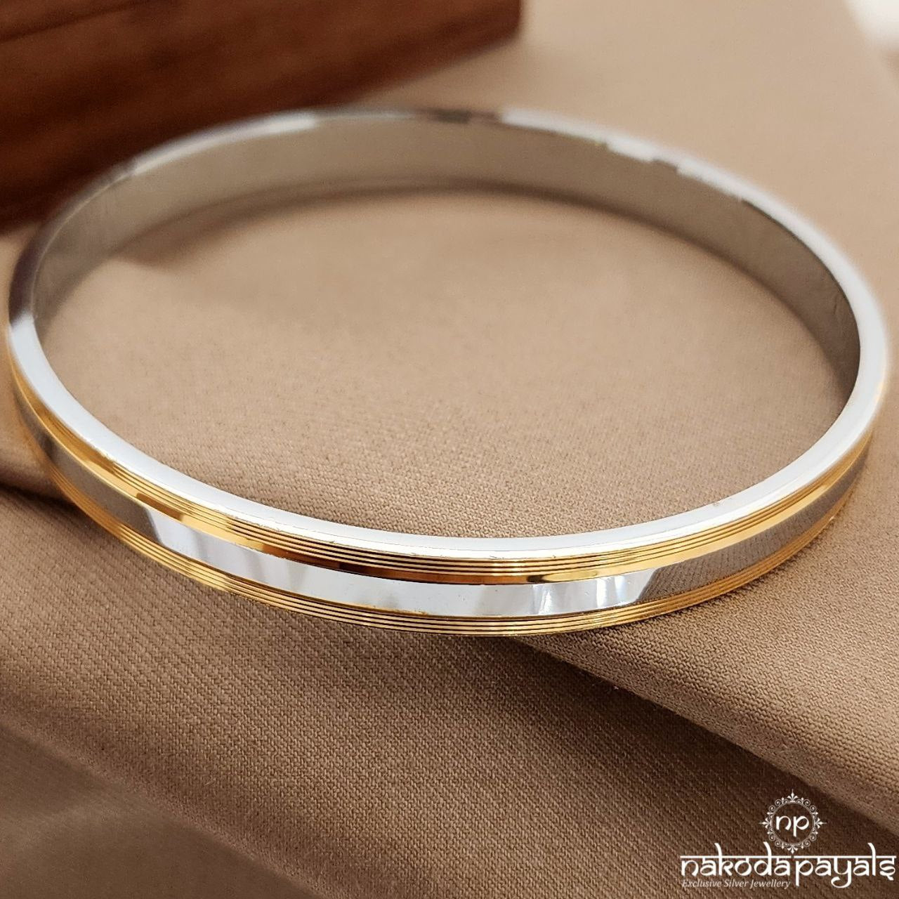 Stylish Single Men's Kada (Mc1022-25)