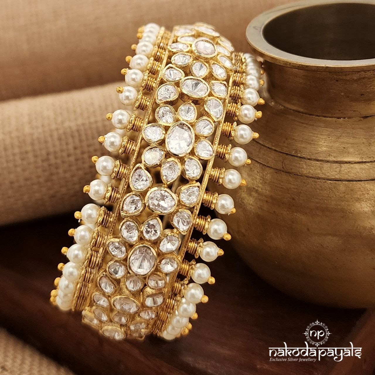 Pearled Moissanite Single Screw Kada (Gk3032)