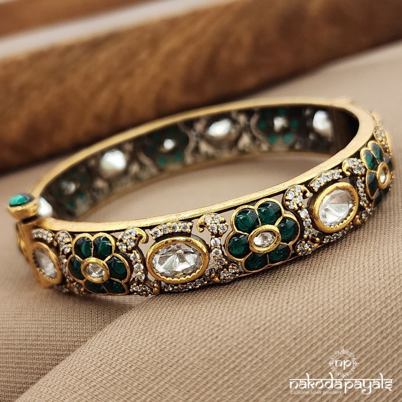 Floral Green Screw Kada (2.4) (Gk3201)