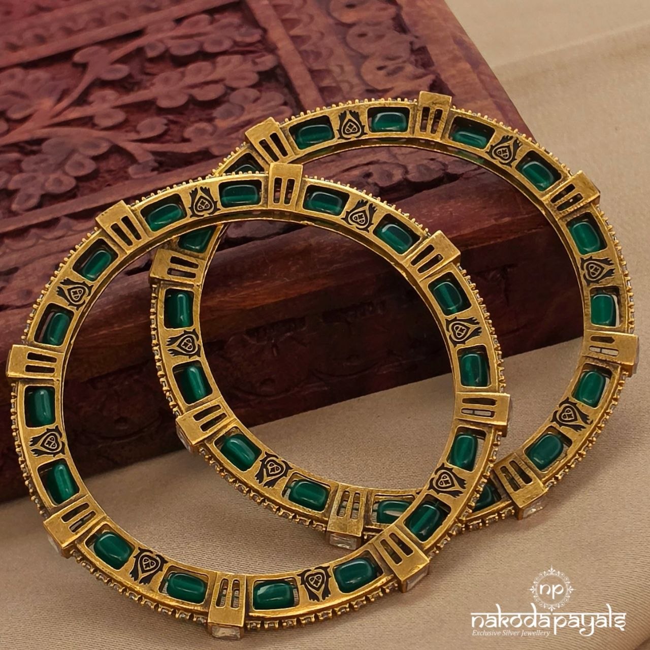 Emerald Green Bangle Pair (2.4) (Gk3268)