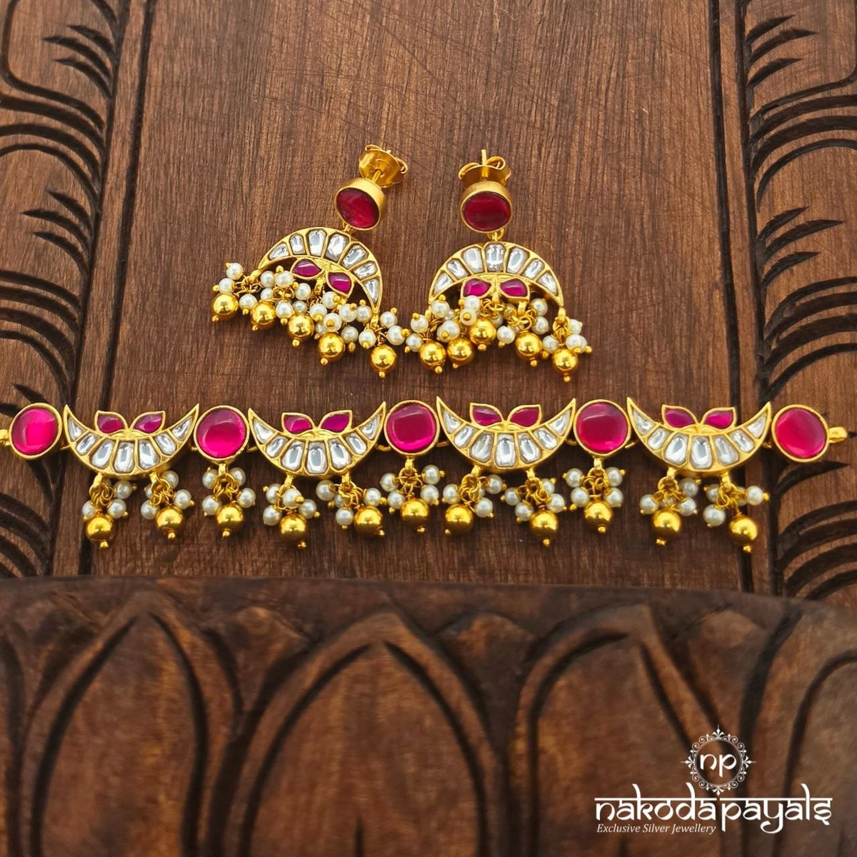 Pearled Half Moon Kundan Choker With Earrings (Gn11019)