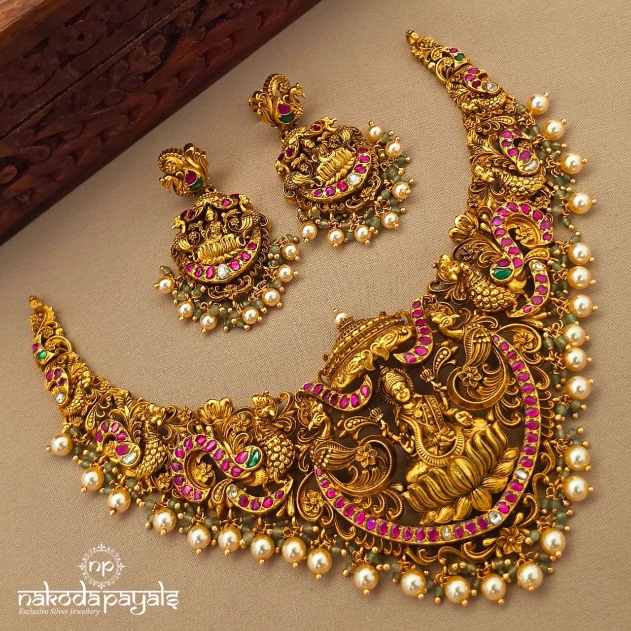 Exclusive Lakshmi Peacock Neckpiece With Earrings (Gn10706)