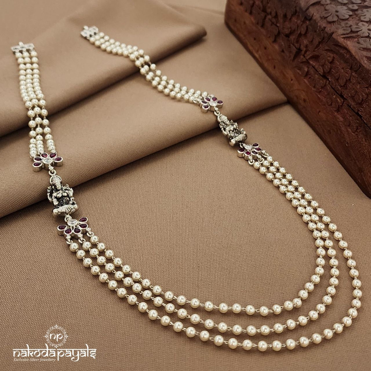 Pearled Lakshmi Neckpiece  (N11463)