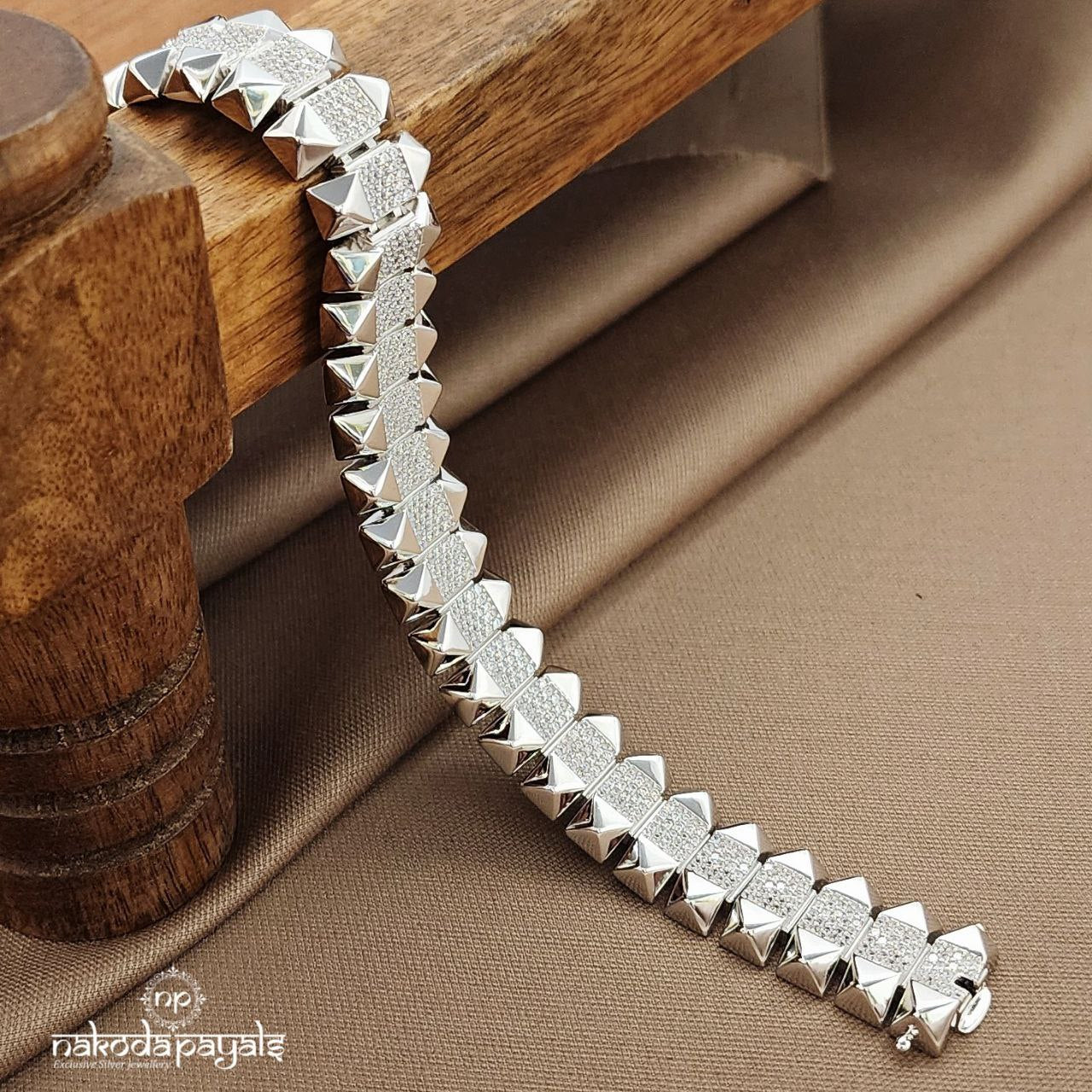 Triangular CZ Men's Bracelet (Mc1076)