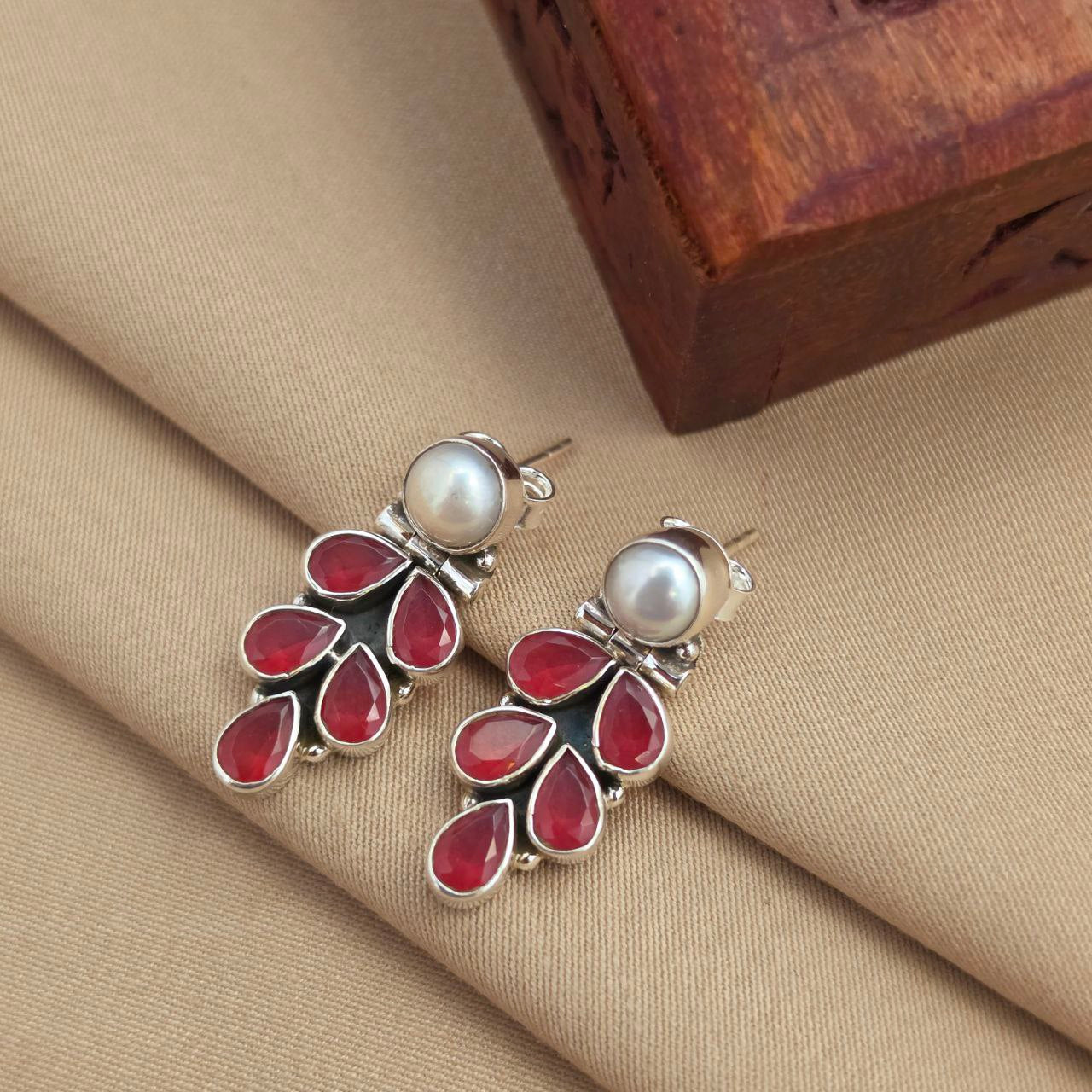 Leafy Studs (H2100-105)