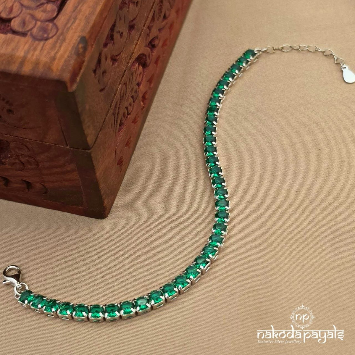 Cutsy Greenish Bracelet (Br1711)