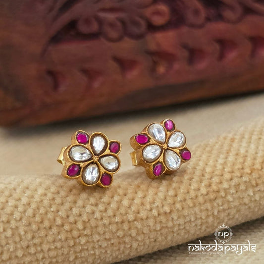 Cute Floral Studs (Ge11081)