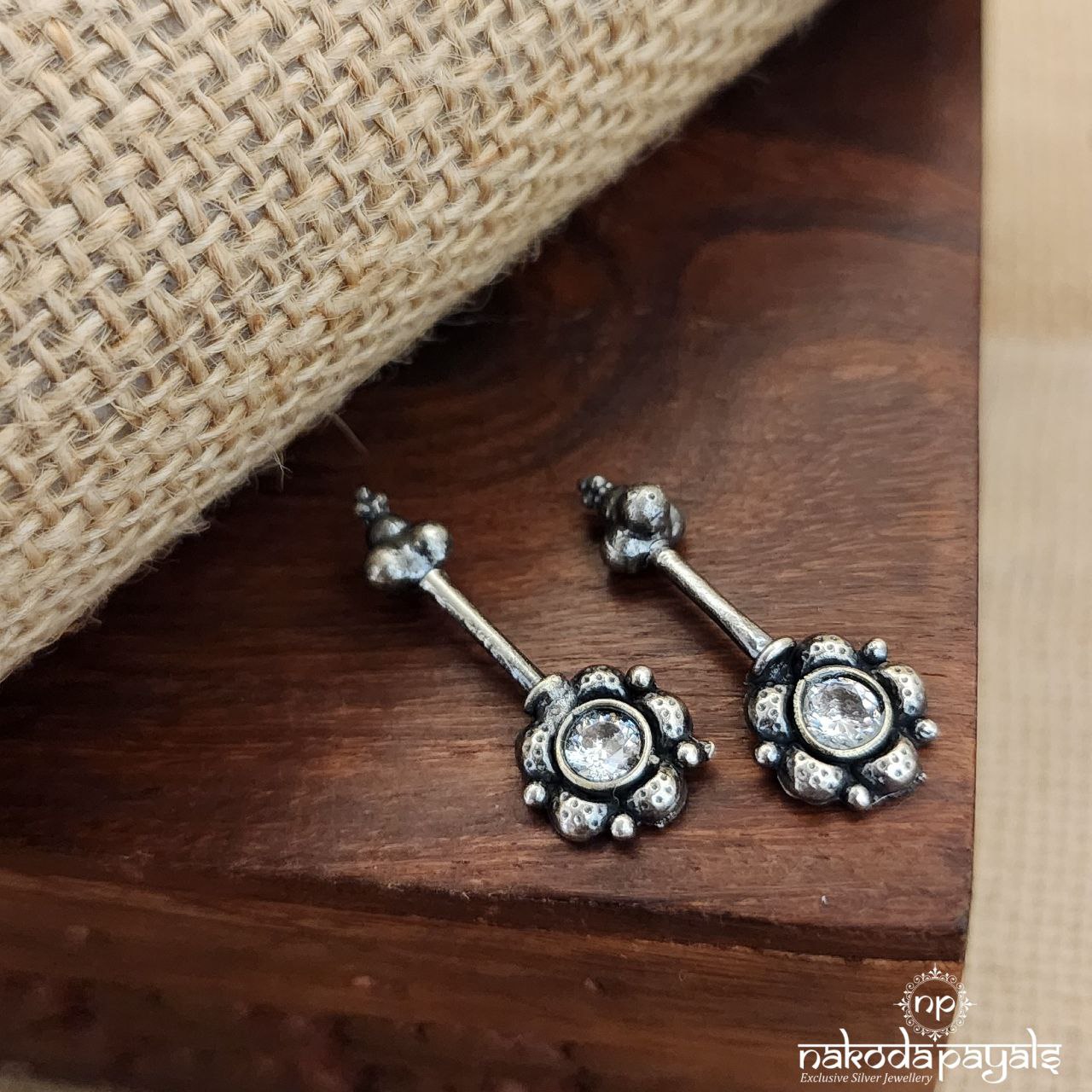 White Flower Bugadi (St2954)