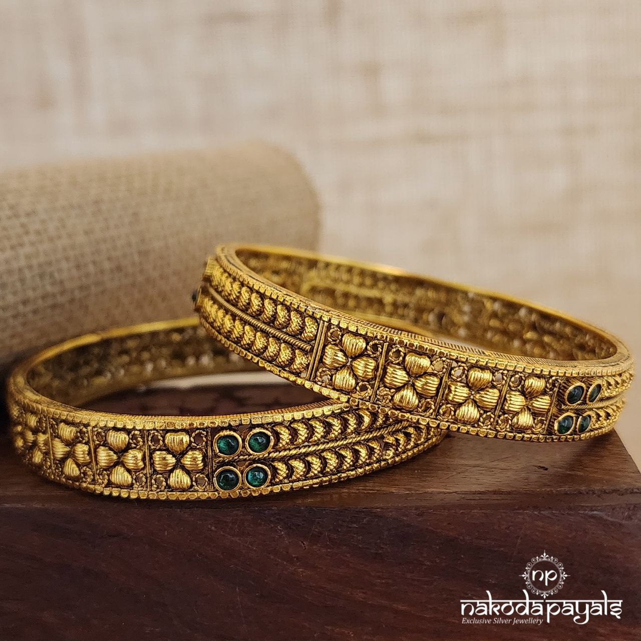 Sweetheart Green Bangles (Gk2784)