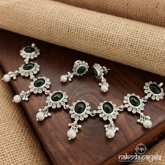 Oval Emerald Green Choker With Earrings (N10842)